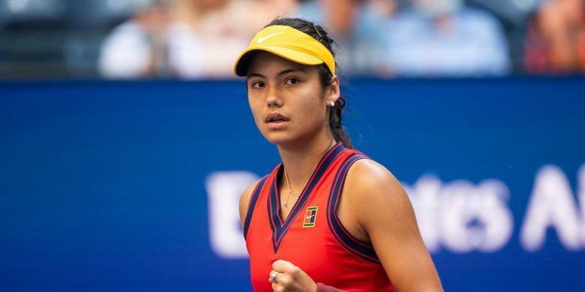 英超战报：曼联2-1战胜埃弗顿,