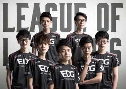 曼联错失良机，西汉姆联打击与英超联赛影响