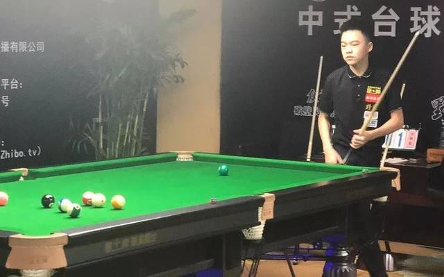 足球曼联新援首秀即破门，球迷高呼：值了！